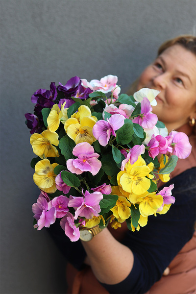 Bratki, kiść kwiatów, jasny róż, dł.25cm