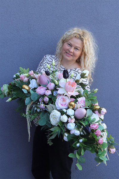 Melista Delicatena Longia, kompozycja kwiatowa na długi stół