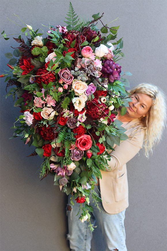 Felinata Gustawo, duża wiązanka nagrobna