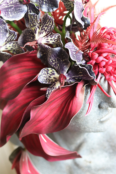 Exotica Head, kompozycja kwiaty w głowie