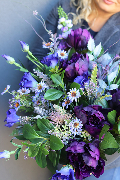 Fioletera, kompozycja nagrobna w misie