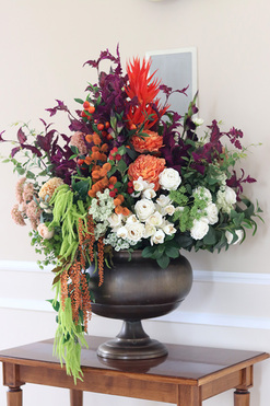 Pałac Ślubów Saute C, kompozycja kompozycja w naczyniu klienta, wys.125cm/75cm 