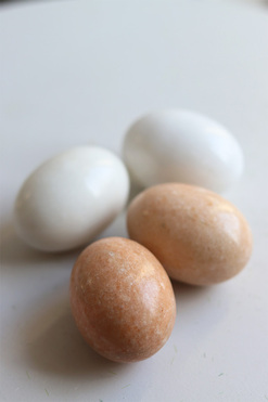 OD RĘKI Stone Eggs, kamienne jajka A, kpl.4szt, wym.6x4cm