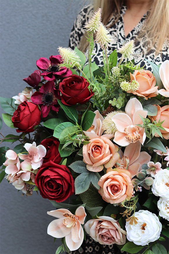 Filharmonica Opera, elegancka kompozycja kwiatowa