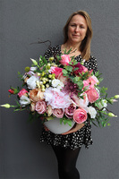 Abella Big Cinderella, kompozycja kwiatowa w owalnej misie, wym.39x45cm