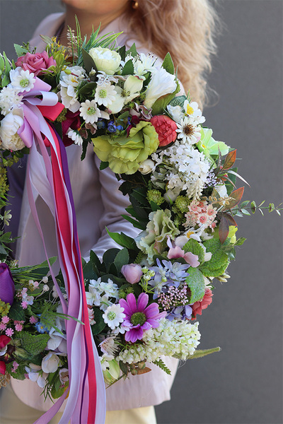 Łąka Nerrete, polny wianek na drzwi