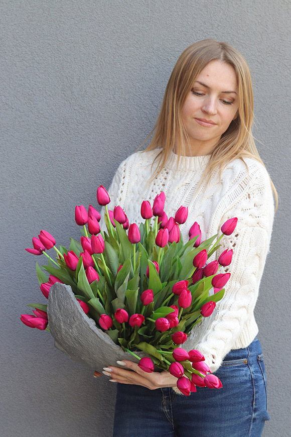 Volcan Magenta Tulips 2, komplet dekoracji nagrobnych