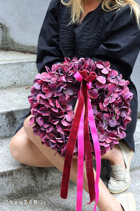 Hortensje Fioletti, wianek na drzwi z hortensji