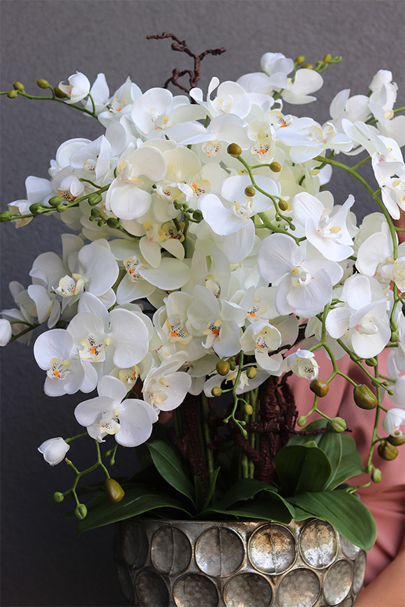 Greiea, sztuczny storczyk w metalowej donicy