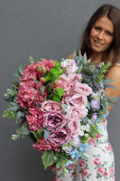 Pink Omnia, nagrobna dekoracja serce w skrzynce