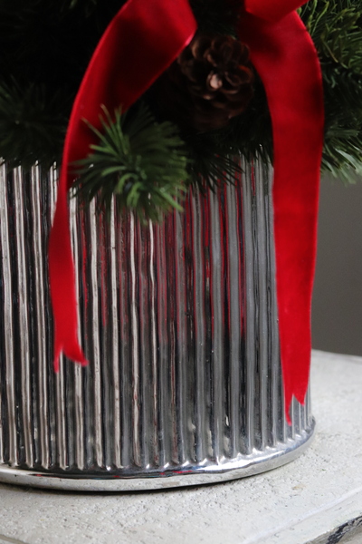 Illana Konika Deluxe, choinka dekoracyjna w donicy