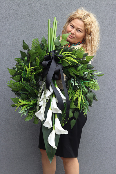 Kalla Isolire, zestaw dekoracji nagrobnych