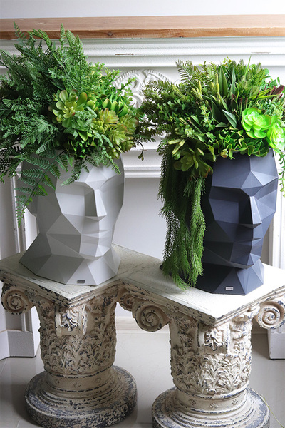 White Adonis Head, nowoczesna dekoracja zielona w głowie