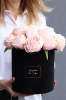 Pudrovy Benita, czarny różany flowerbox