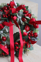 Winter Bells, świąteczny wianek na drzwi