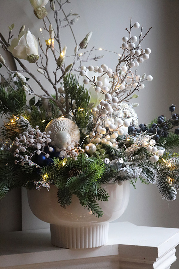 Magnolia Winter Blue, zimowa kompozycja w osłonce