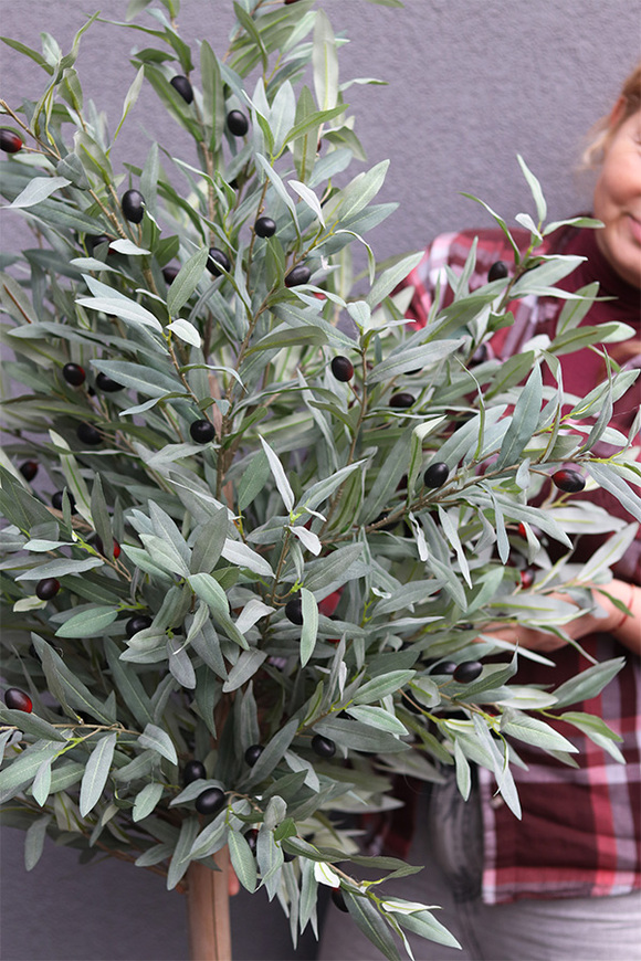 Oliwka Bellis, sztuczne drzewko w metalowej donicy