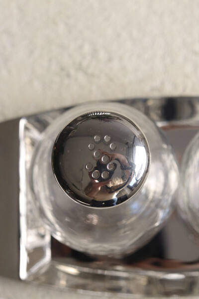 Glamour solniczka i pieprzniczka z tacką