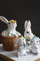 Sweetie Bunny, wielkanocna figurka zajączek, żółty kwiatek na głowie