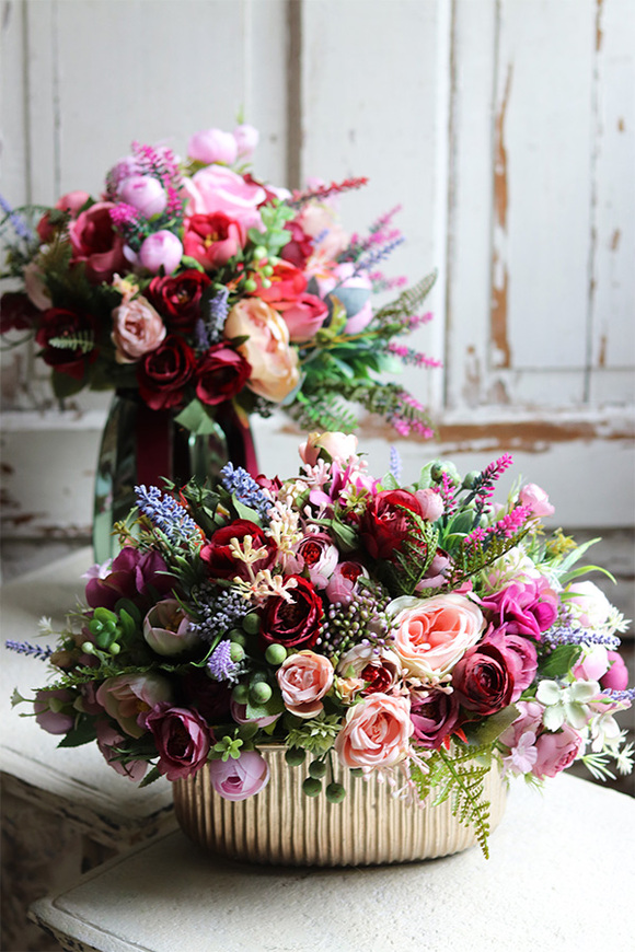 Bella Lux Corrida, kompozycja kwiatowa w szklanym wazonie