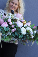 Melista Delicatena Longia, kompozycja kwiatowa na długi stół