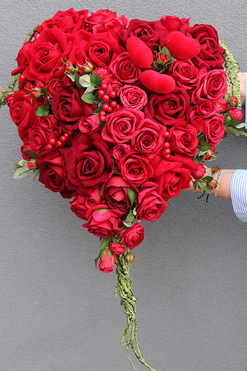 Sercowa Sprawa, kompozycja nagrobna w naczyniu serce, wym.41x40cm