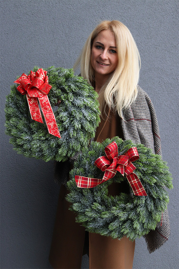 Frozen Christmas A, świąteczny wianek z kokardą