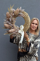 Gretta Boho, asymetryczny wianek dekoracyjny z suszem