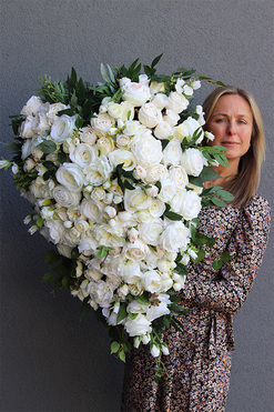 Luksuria Heart, wiązanka nagrobna w kształcie serca, dł.84cm