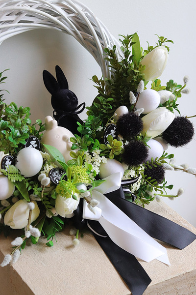 Wielkanocna 2 Aura, wielkanocny wianek na drzwi z zającem