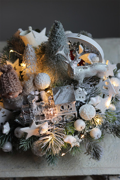 Ekspres Polarny 2, świąteczny stroik na plastrze drewna, wym.26x27cm