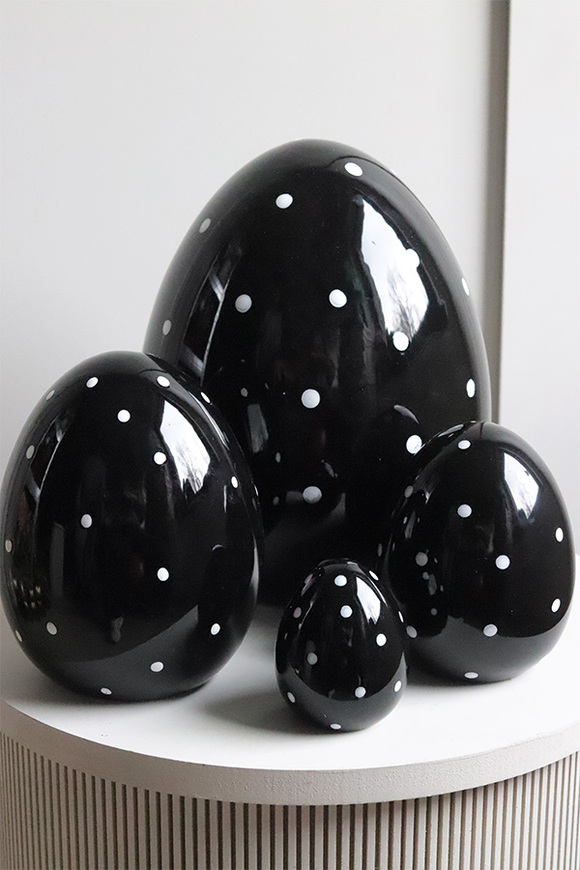 Black Easter, jajko wielkanocne figurka