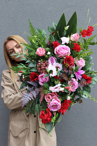 Rolentia Romina, kompozycja nagrobna w misie