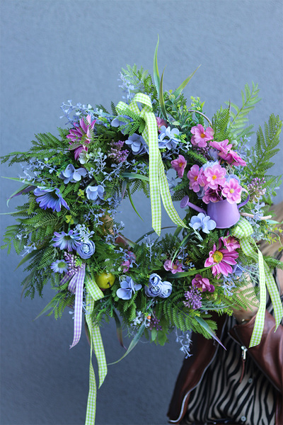 Ogrodniczka Ewa, wianek dekoracyjny na drzwi