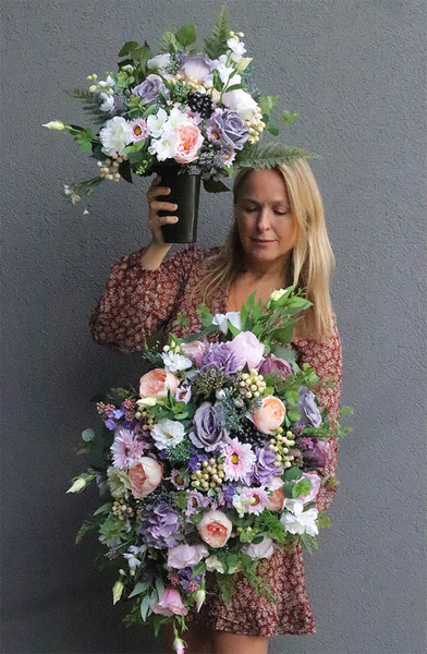 Violet Herrera, kompozycja nagrobna w misie