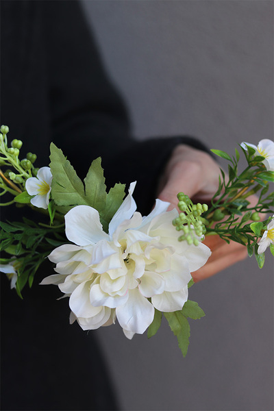 Kwiatowy Urok, wianek dekoracyjny na obręczy