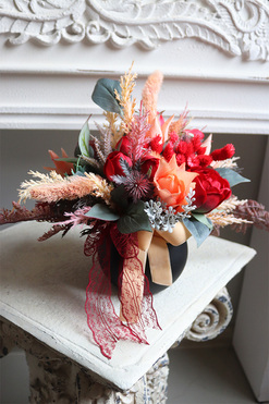 Melba, czerwona kompozycja kwiatowa, wys.25cm