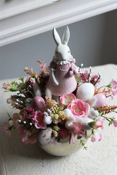 dekoracja wielkanocna wzłotej donicy Pink Bunny Girl