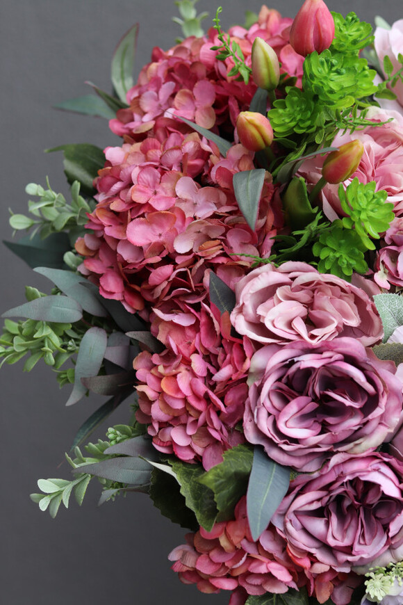 Pink Omnia, nagrobna dekoracja serce w skrzynce