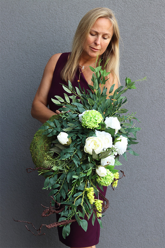 komplet dekoracji nagrobnych, Jevina White