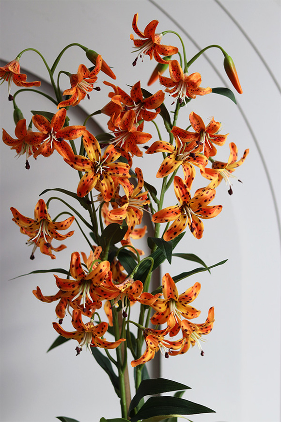 Pomarańczowa Łuna Thai, sztuczny storczyk w donicy