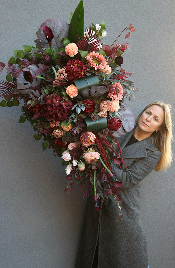 Benjamin, elegancka wiązanka nagrobna
