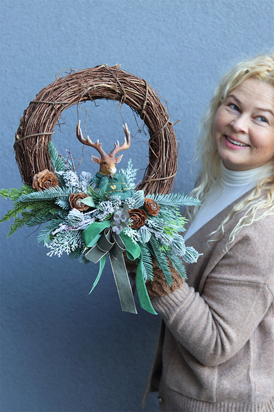 Ren Finland, asymetryczny zimowy wianek z reniferem