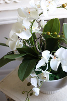 Japandi Orchid Subtelle, sztuczny storczyk w ceramicznym pucharze