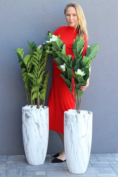 kwiat doniczkowy w wysokiej donicy, Marmur Magnolia, wys.140cm 