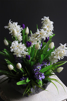 Volcan Spring Moment, kompozycja nagrobna w misie