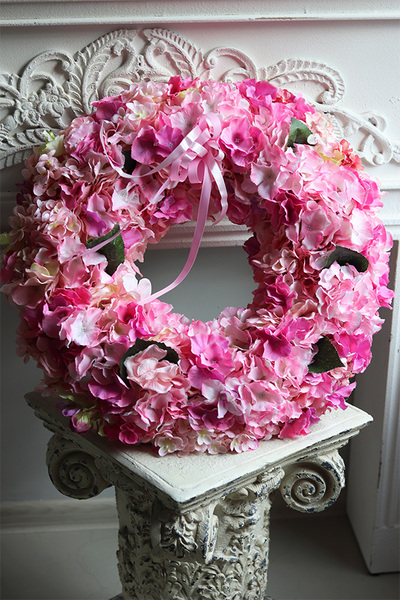 Hortensje Pinky, różowy wianek z hortensji na drzwi
