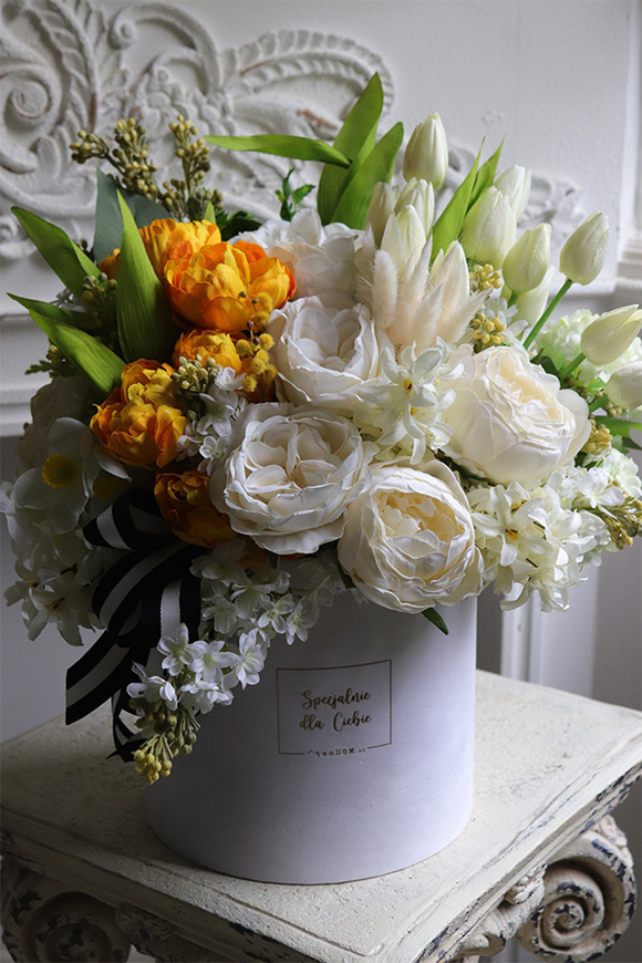 Spring Garden, wiosenny flowerbox z tulipanami