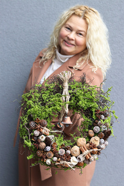Nuts, zimowy wianek na drzwi, śr.36cm