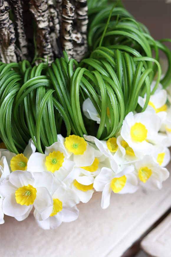 Narcyz, wielkanocny stroik w misie